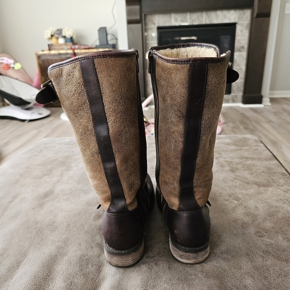 UGG Chancery Bomber Stout Brown Leather Zipper Sheepskin Boots - Picture 7 of 9